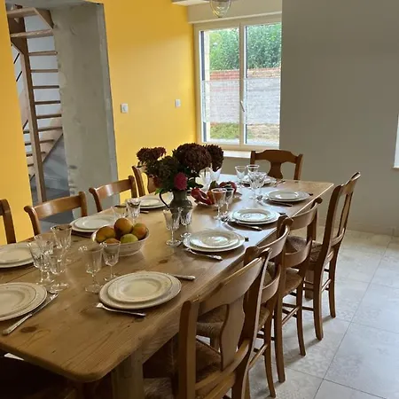 La Velogirouette Holiday home Feuguerolles-Bully