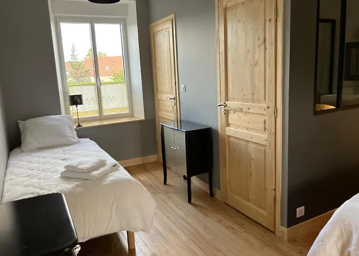 La Velogirouette Holiday home Feuguerolles-Bully